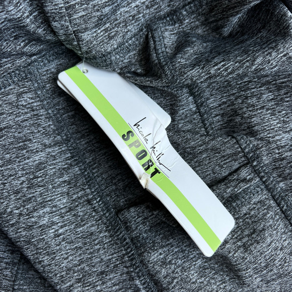 Nicole Miller Sport Gray Activewear Shorts NEW Medium - Picture 3 of 6